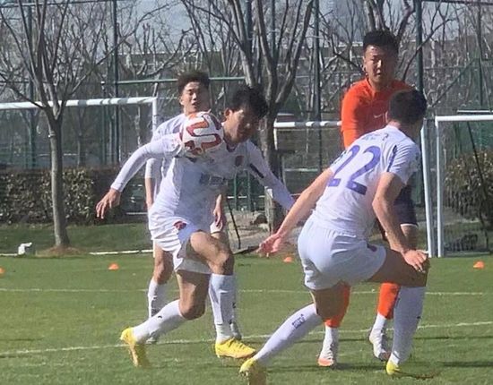 我们特此采访几位AI影像创作班首期班学员，听听他们怎么说。